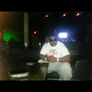 Meet your Posher, Travis